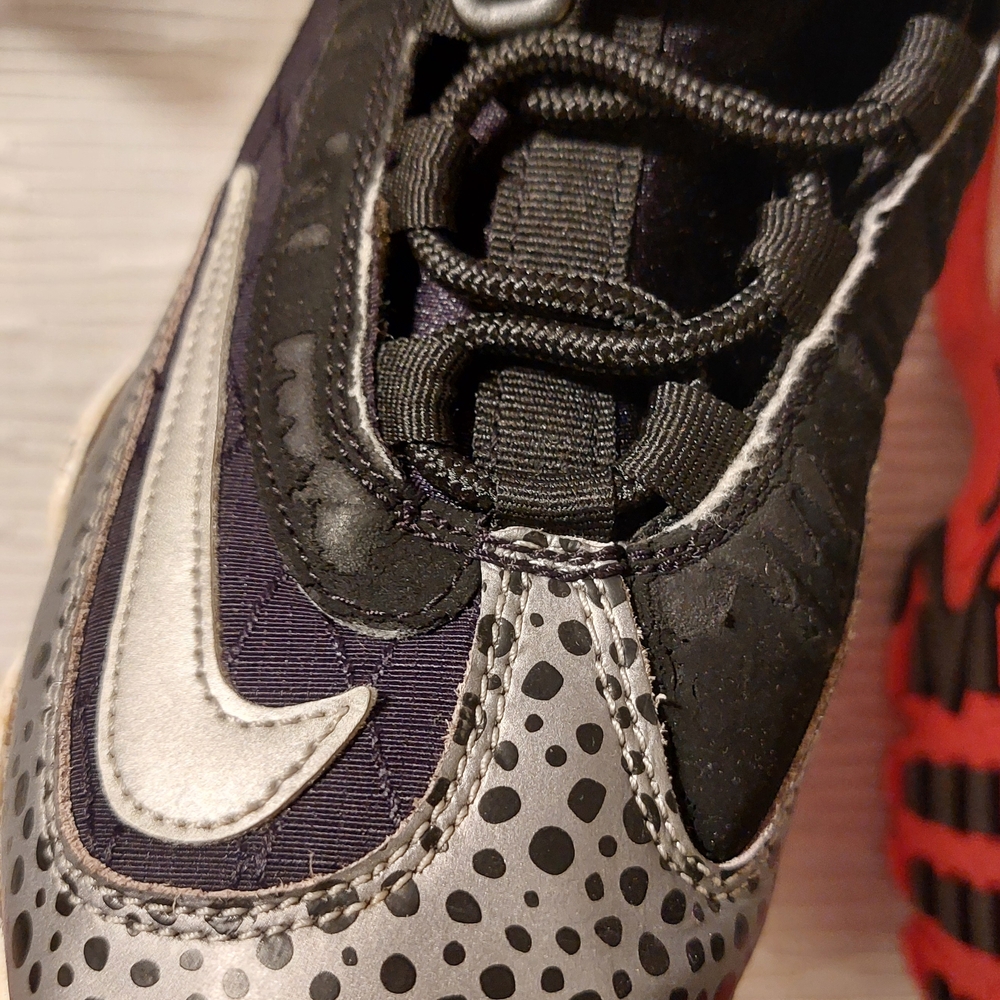 Nike Kids Black and Red Athletic Shoes - Picture 9 of 12